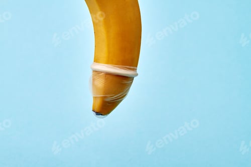 Preview: Close up banana with condom