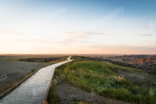 Preview: viewing deck overlooking an area with American Canyon
