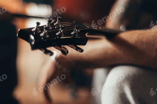 Preview: Headstock of the guitar