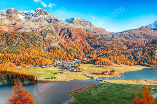 Preview: Awesome autumn panorama of Silvaplana lake and Surlej village