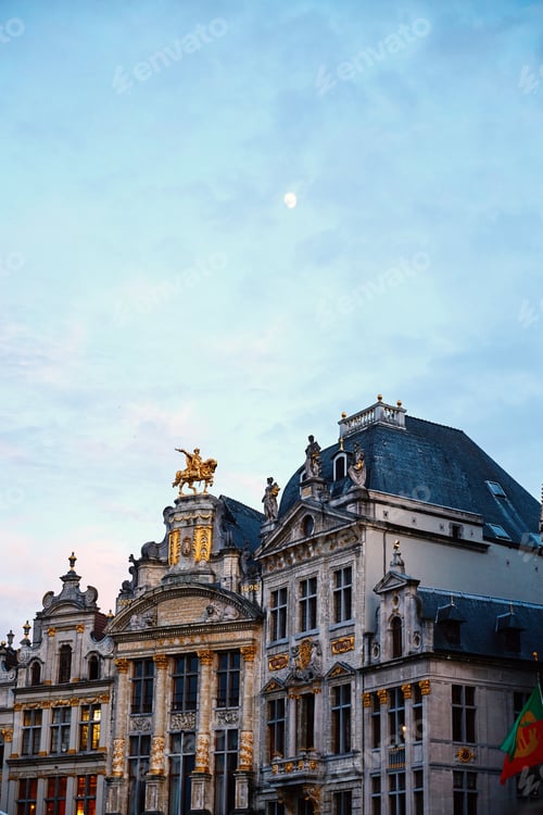Preview: Grand Place buildings at sunset