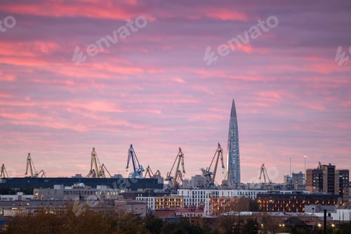 Preview: Dramatic sunset sky with purple clouds in St. Petersburg in autumn