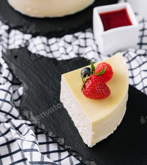 Preview: Fresh strawberry cheesecake on black tray