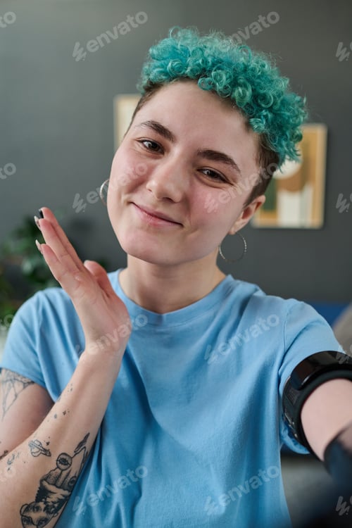 Preview: Young blogger talking to her followers online