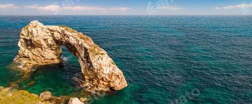 Preview: Rocky Arch in the sea