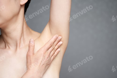 Preview: Middle-aged Japanese woman who cares about her armpits