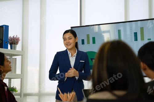 Preview: White collar worker are meeting at office.