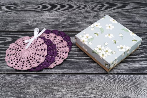 Preview: crochet round napkins and gift box for packing