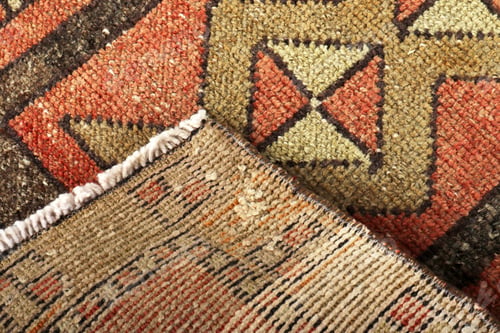 Preview: Textures and patterns in color from woven carpets