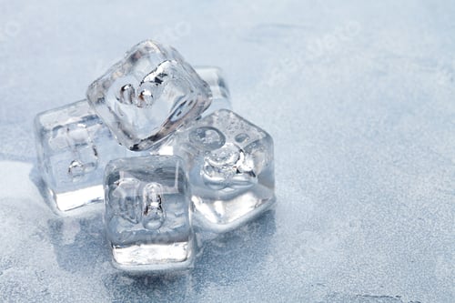 Preview: Ice cubes and water drops