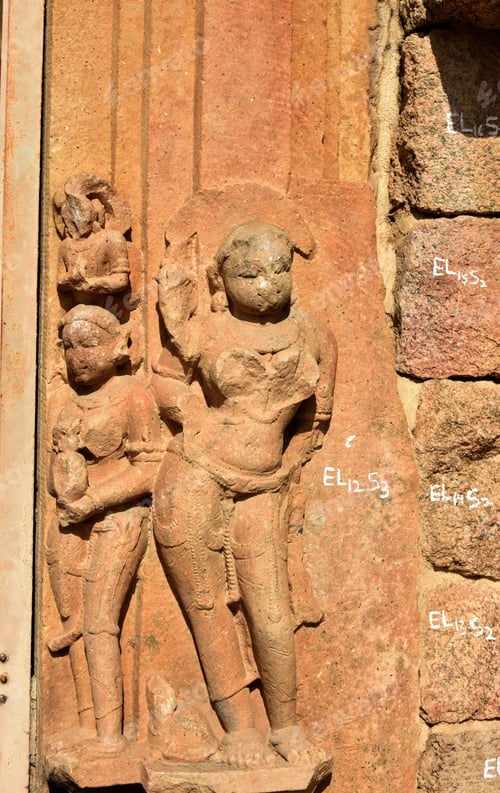 Preview: Sculpture of erotic woman on Khajuraho Temple.
