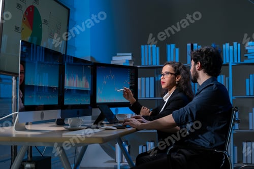 Preview: business men and women who are working hard Working late into the night