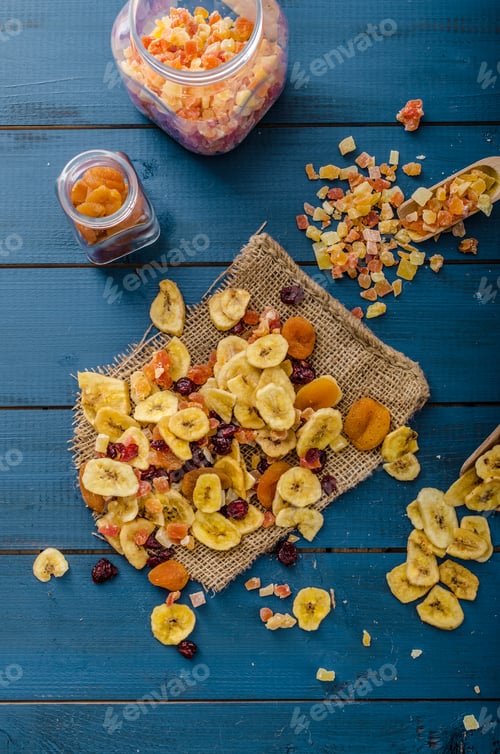Preview: Dried fruits, healthy and delicious