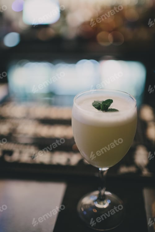 Preview: A delicious cocktail at the Exchequer in Dublin, Ireland