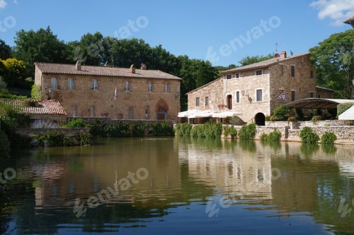 Preview: Bagno Vignoni, Tuscany: the square of water