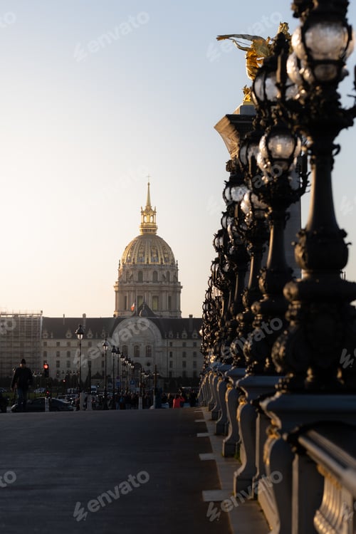 Preview: Beautiful dome of Esplanade des Invalides at sunset