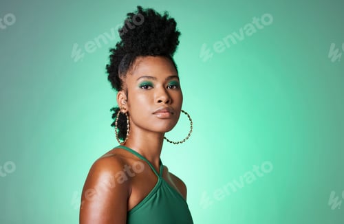 Preview: Black woman with retro beauty makeup on green studio background mockup for advertising and marketin