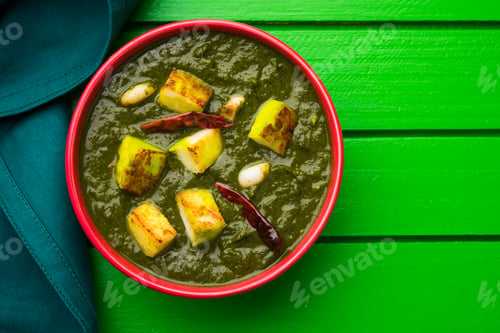 Preview: Indian style Palak Paneer Or Spinack Cottage Cheese Curry