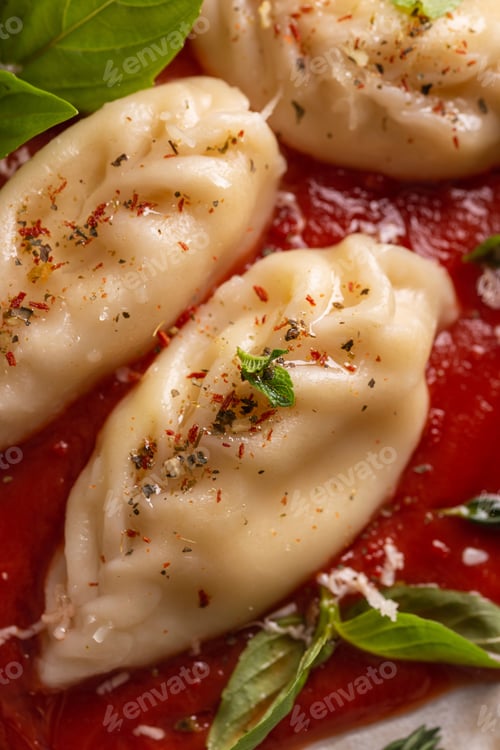 Preview: Italian pasta culurgiones with tomatoe sauce