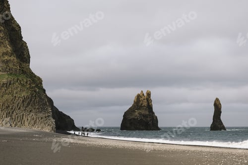 Preview: Reynisdrangar sea stacks, Iceland