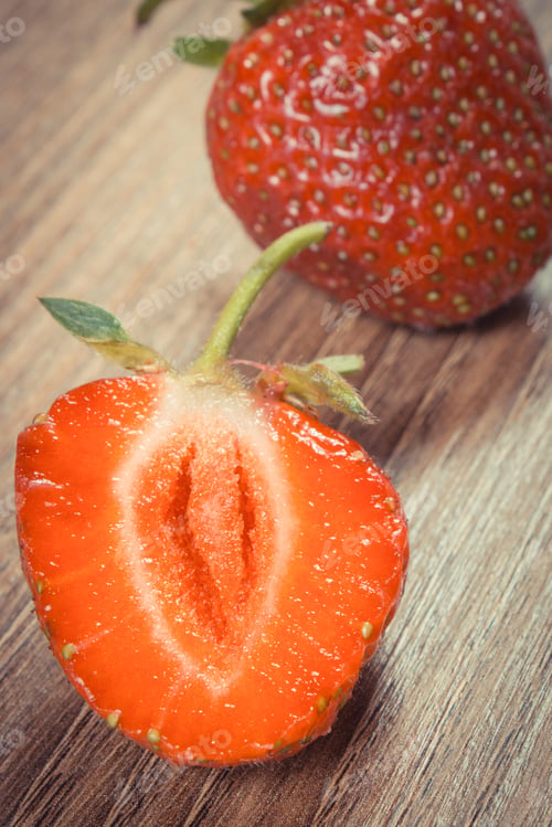 Preview: Fresh delicious strawberries on board. Healthy dessert and nutrition
