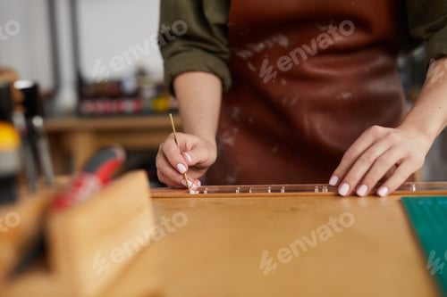 Preview: Unrecognizable Tailor