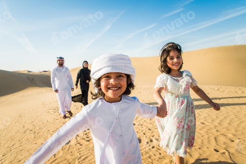 Preview: Arabian family in the desert