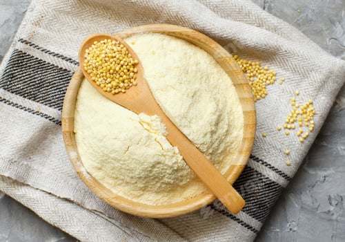 Preview: Hulled millet flour and grain in a bowl