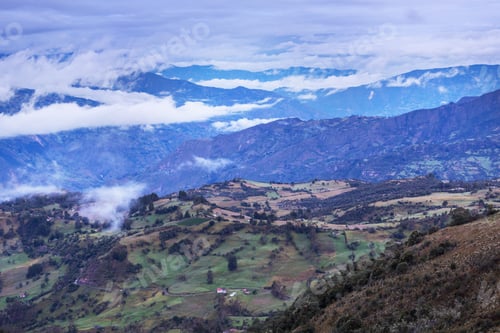 Preview: Foggy mountains in Colombia