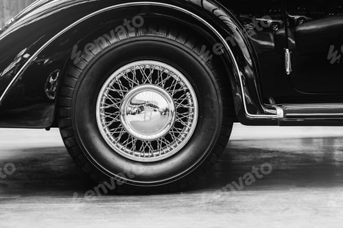 Preview: Some antique classic car