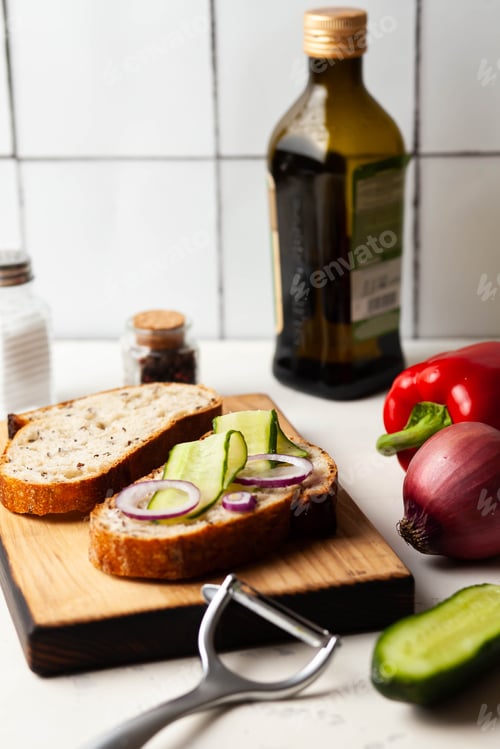 Preview: Sandwich making