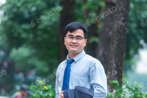 Preview: Male office worker