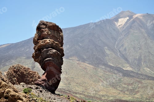 Preview: View of the famous Pico del Teide mountain with Roque Cinchado, Tenerife, Canary Islands, Spain