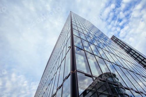 Preview: Sharp lines from modern architecture against a blue sky. Dyusild