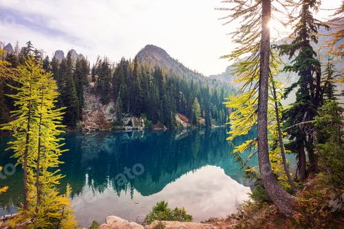 Preview: Mountains lake