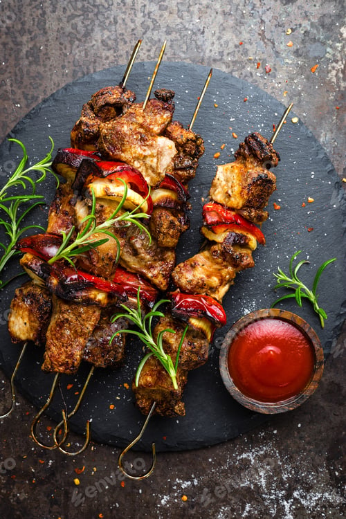 Preview: Grilled meat skewers, shish kebab with onion and sweet pepper