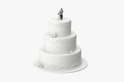 Preview: Elegant Tiered Wedding Cake with Bride and Groom Figures