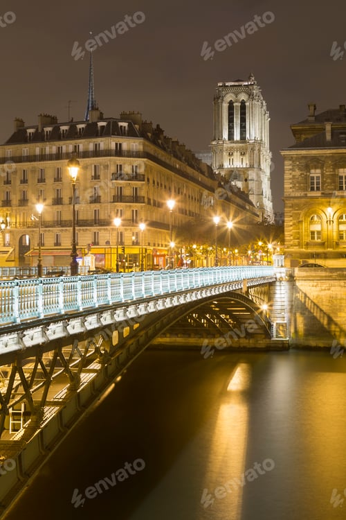 Preview: View of Pont d'Arcole and Notre-Dame Cathedral at night, Paris, France