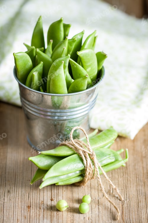 Preview: Green peas in a pods