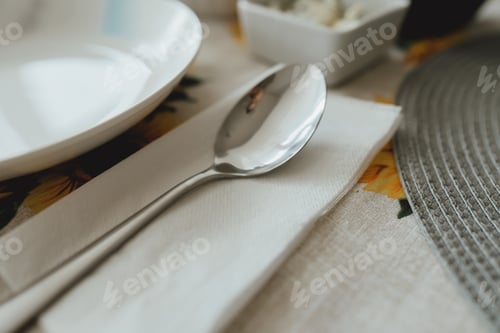 Preview: Spoon on table