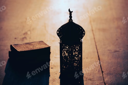 Preview: Festive greeting card for Muslim holy month Ramadan Kareem.
