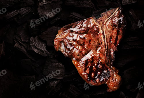 Preview: Grilled t-bone steak over hot coal