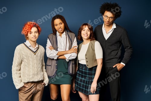 Preview: Diverse bond: multicultural friends stand out in stylish unity