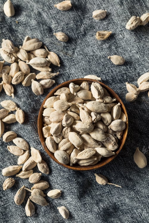 Preview: Raw White Organic Cardomom Pod Seeds