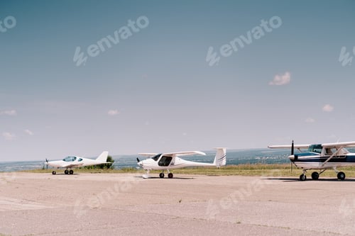 Preview: Private airplanes in the field