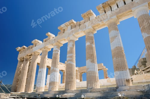 Preview: Parthenon columns at sky background