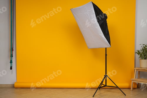 Preview: Photo studio, background and flash, interior