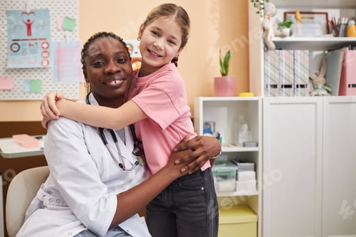 Preview: Doctor embracing little girl