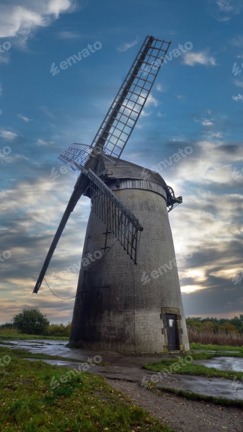 Preview: Vertical shot of a windmill, Wirral, Bidston, UK