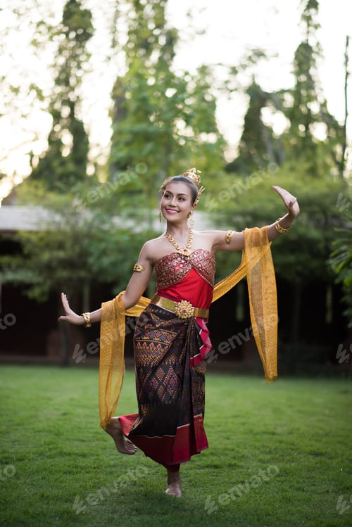 Preview: Beautiful Woman wearing typical Thai dress